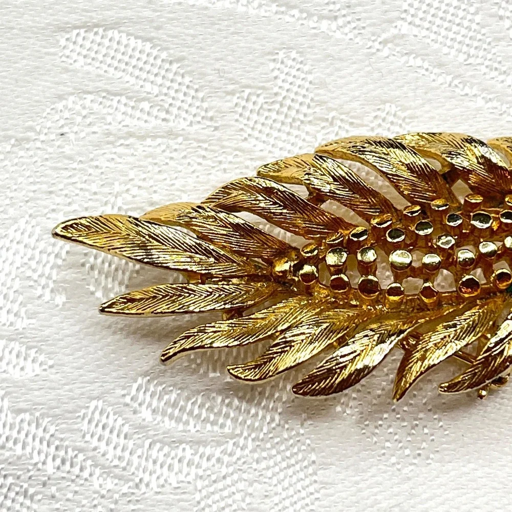Vintage‎ LISNER Gold Tone Textured Leaf Feather Pin Brooch